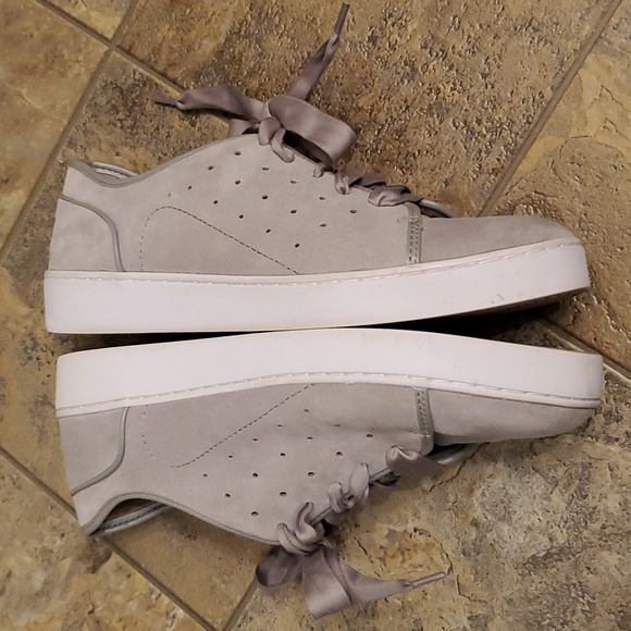 Vionic Women's Suede Leather sneakers 8 - Picture 4 of 8